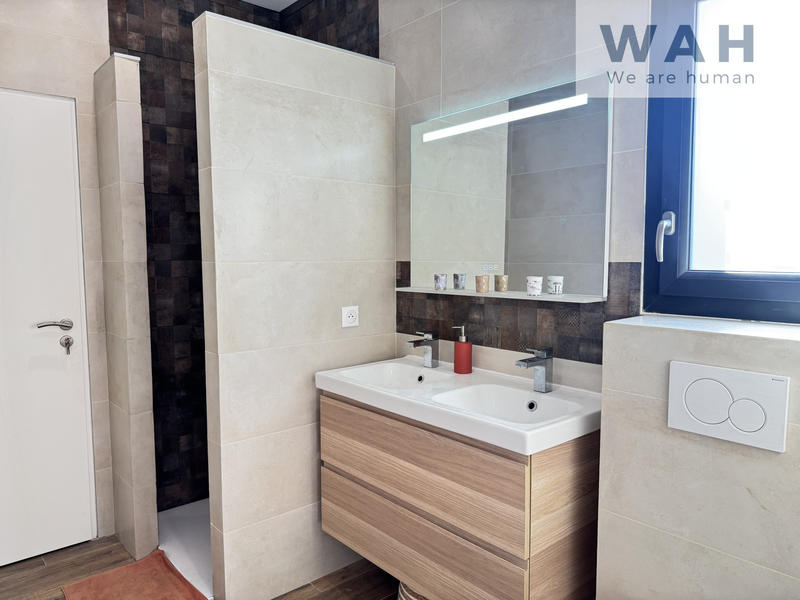 Villa - 155 m² - 6 pièces