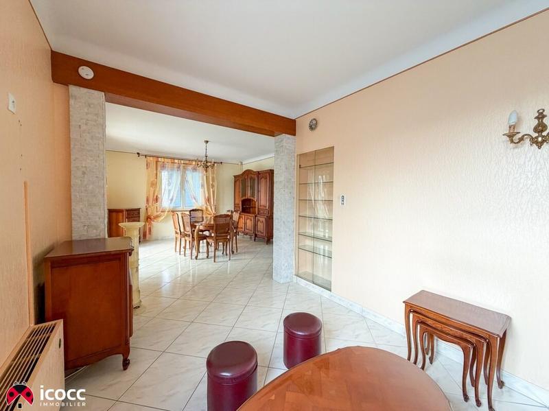 Maison - 111 m² - 7 pièces