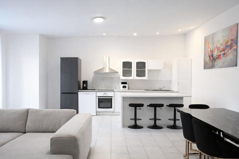 Maison ancienne - 180 m² - 8 pièces