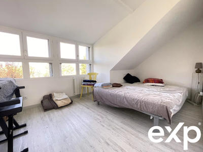 Maison - 163 m² - 9 pièces