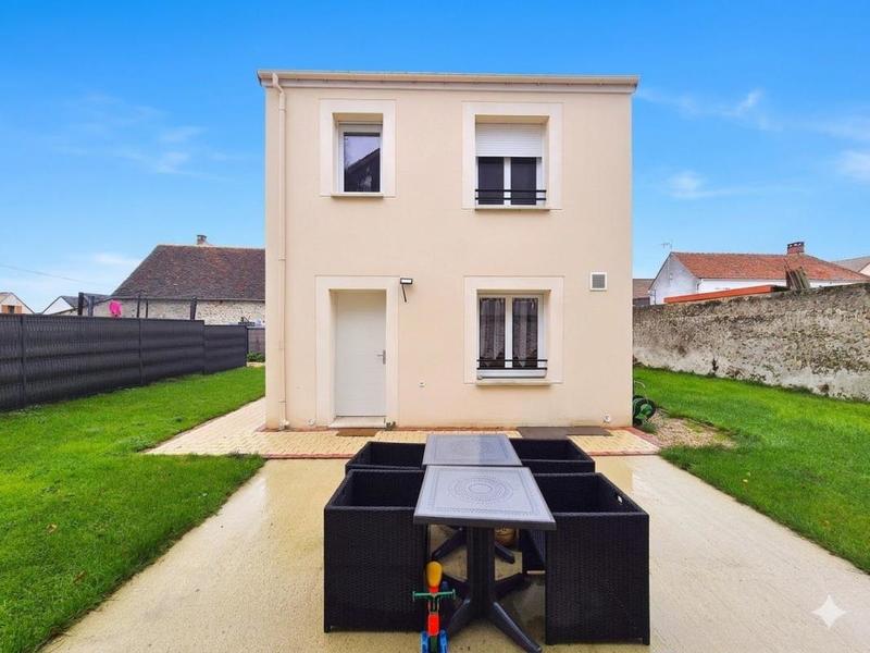 Maison - 80 m² - 5 pièces