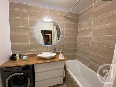 Appartement - 49 m² - 2 pièces