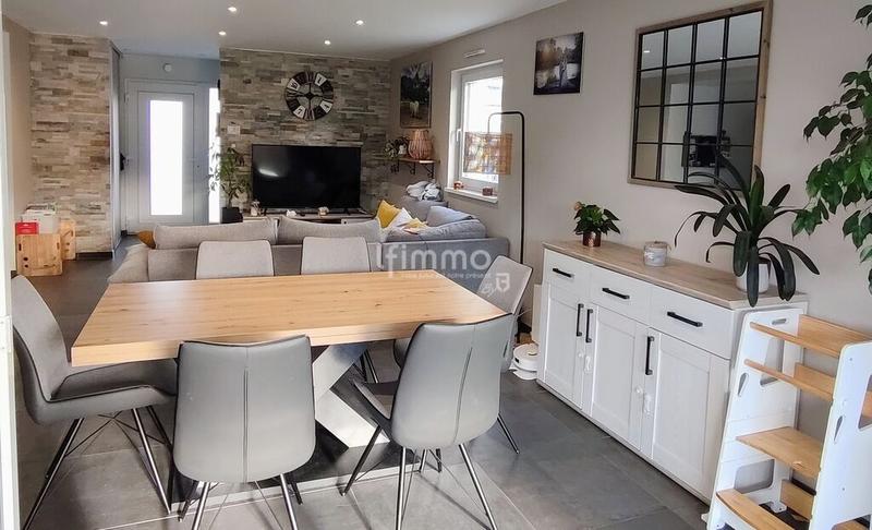 Maison - 102 m² - 5 pièces