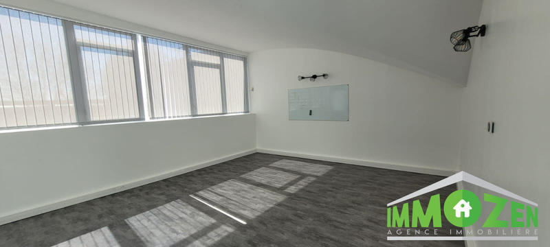 Bureau - 295 m² - 12 pièces