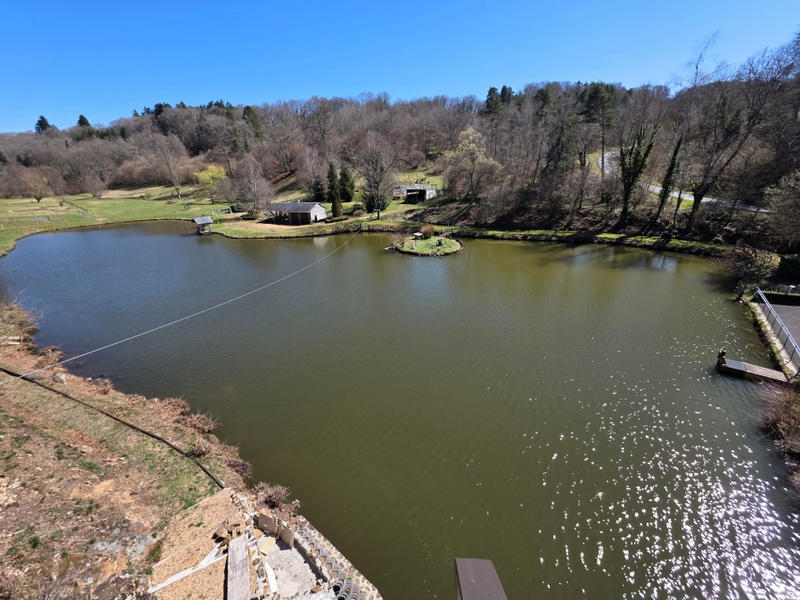 Propriété - 178 m² - 6 pièces