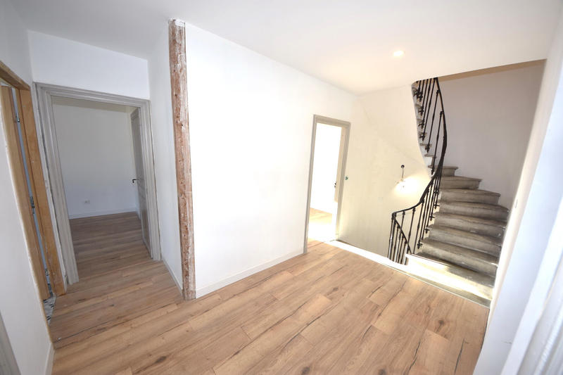 Maison - 193 m² - 6 pièces
