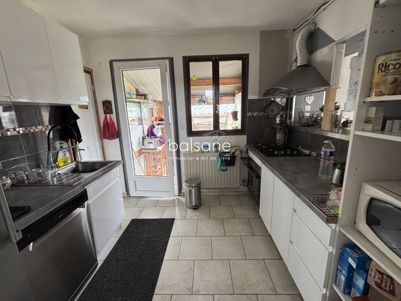 Maison - 90 m² - 5 pièces