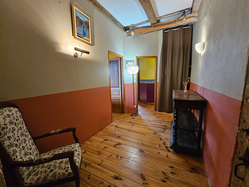 Maison - 263 m² - 10 pièces