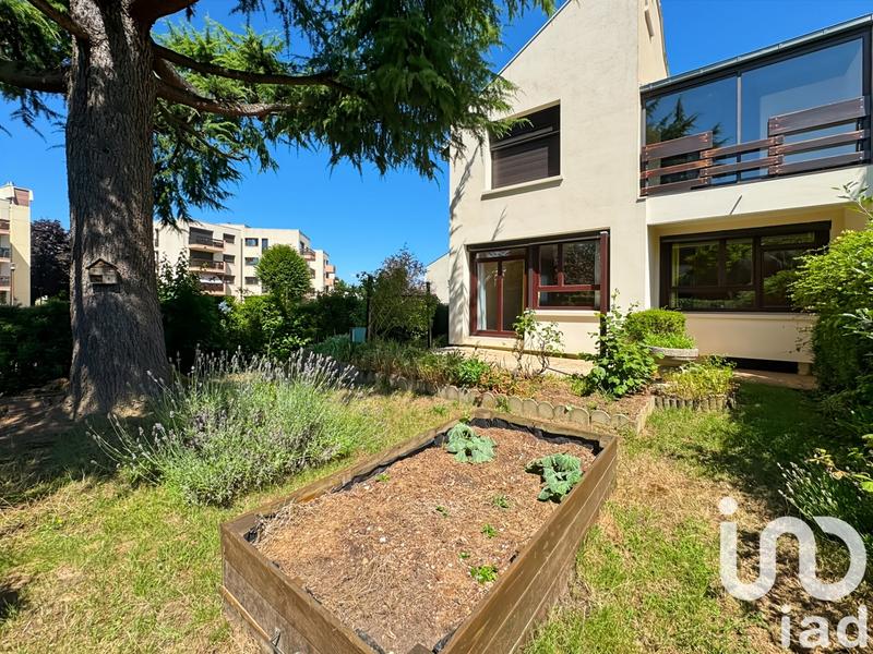 Maison - 115 m² - 6 pièces