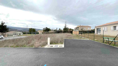 Terrain - 738 m²