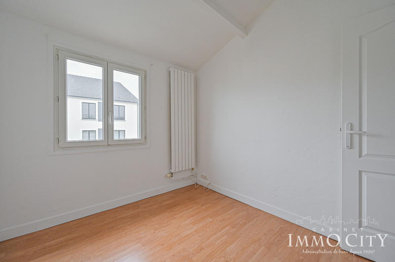 Maison - 94 m² - 5 pièces