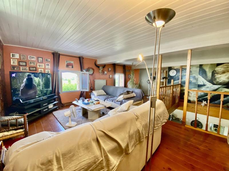 Maison - 279 m² - 9 pièces