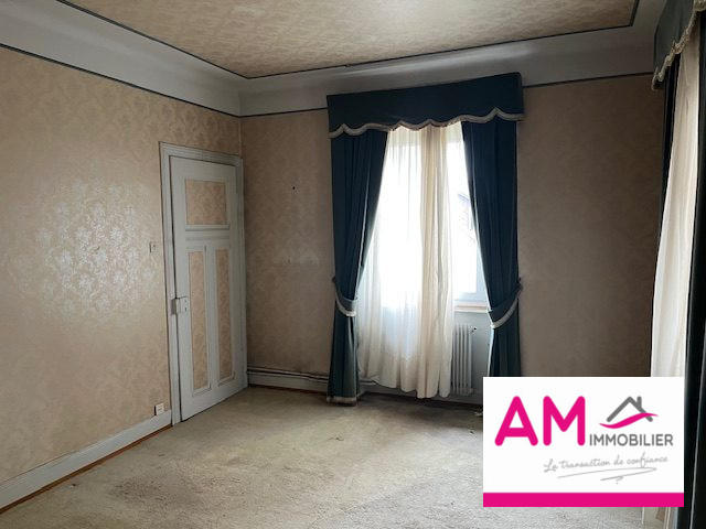 Maison - 128 m² - 7 pièces