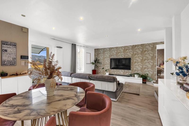 Maison - 193 m² - 6 pièces