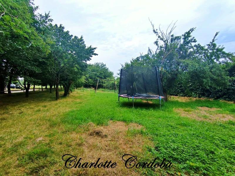 Propriété - 404 m² - 20 pièces