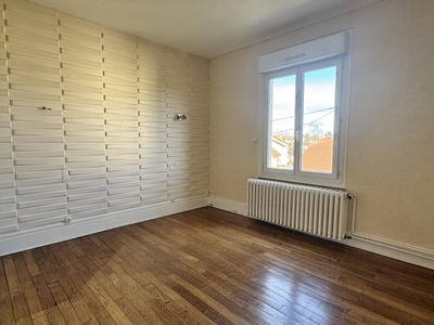 Maison - 90 m² - 6 pièces