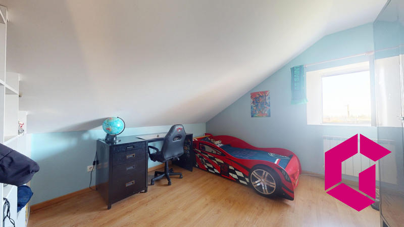 Maison - 160 m² - 8 pièces