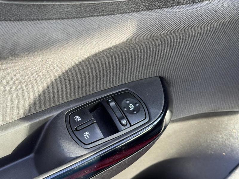 Opel Corsa 1.4 Turbo 100 ch Design Edition