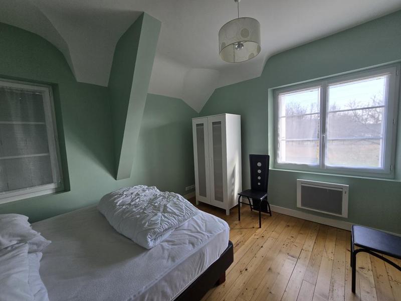 Maison - 246 m² - 9 pièces