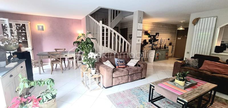 Maison - 165 m² - 6 pièces