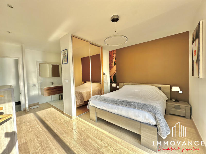 Villa - 200 m² - 8 pièces