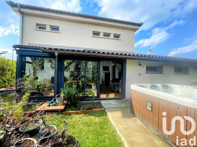 Maison - 152 m² - 6 pièces