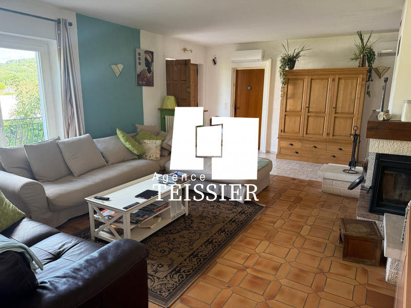 Maison - 184 m² - 5 pièces