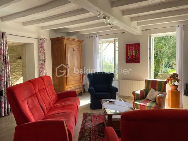 Maison - 235 m² - 7 pièces