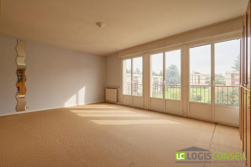 Appartement - 90 m² - 4 pièces