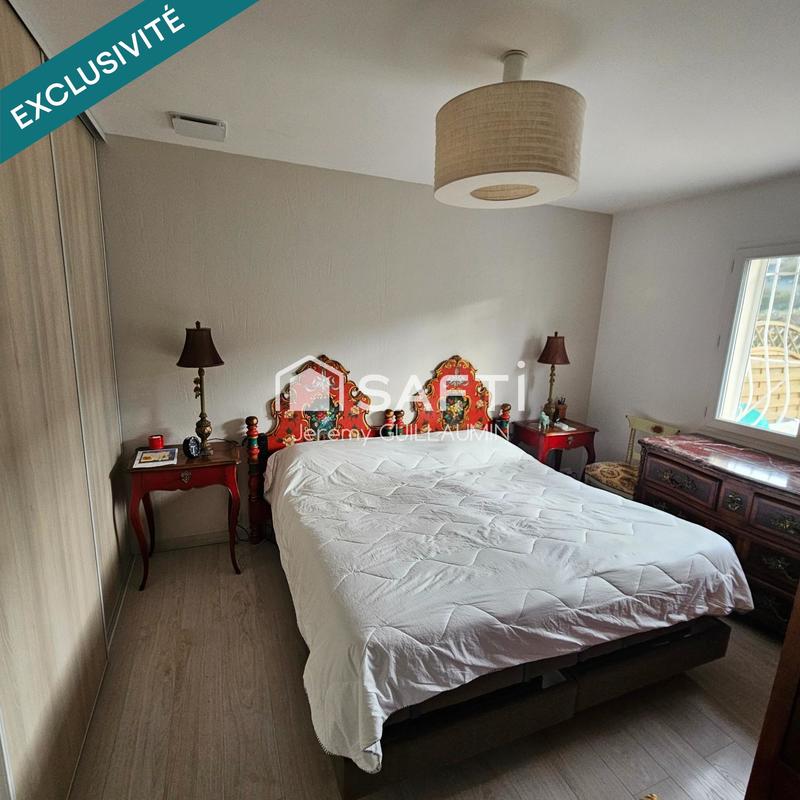 Maison - 251 m² - 7 pièces