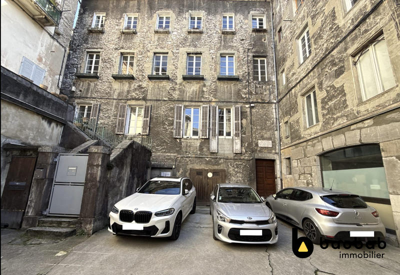 Appartement - 140 m² - 5 pièces