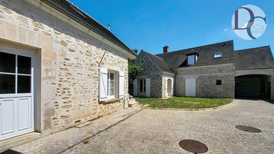 Maison - 250 m² - 8 pièces