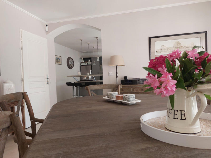 Villa - 219 m² - 6 pièces