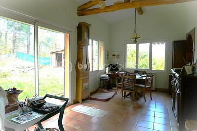 Maison traditionnelle - 169 m² - 6 pièces