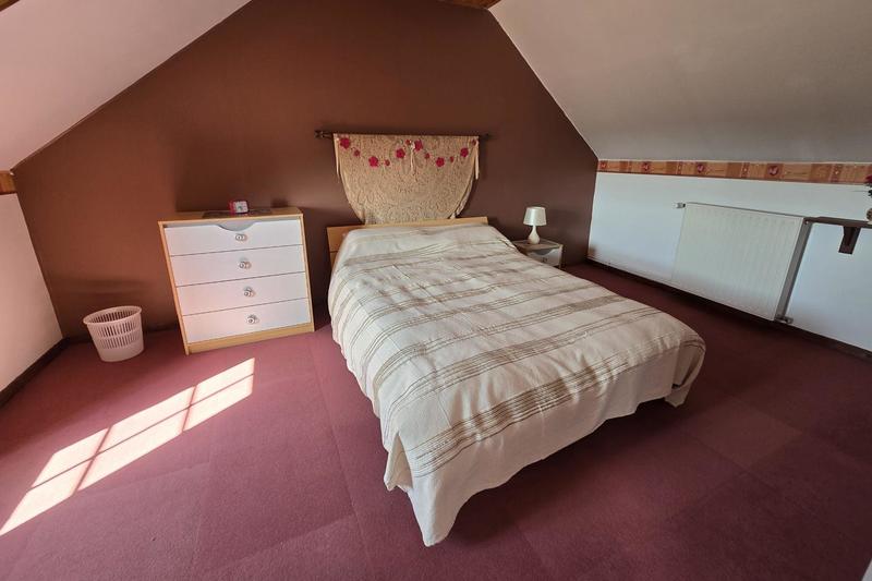 Maison traditionnelle - 217 m² - 8 pièces