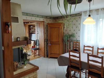 Maison - 92 m² - 5 pièces