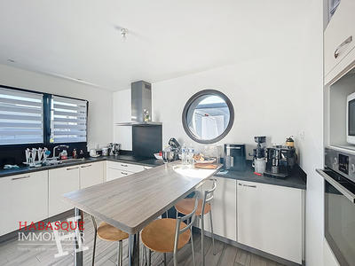 Maison - 93 m² - 4 pièces