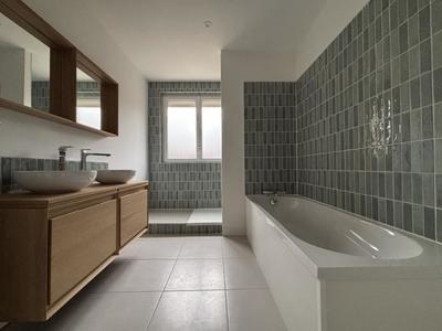 Maison - 111 m² - 4 pièces