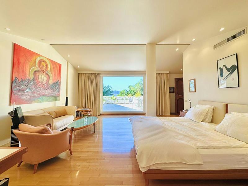 Villa - 230 m² - 5 pièces