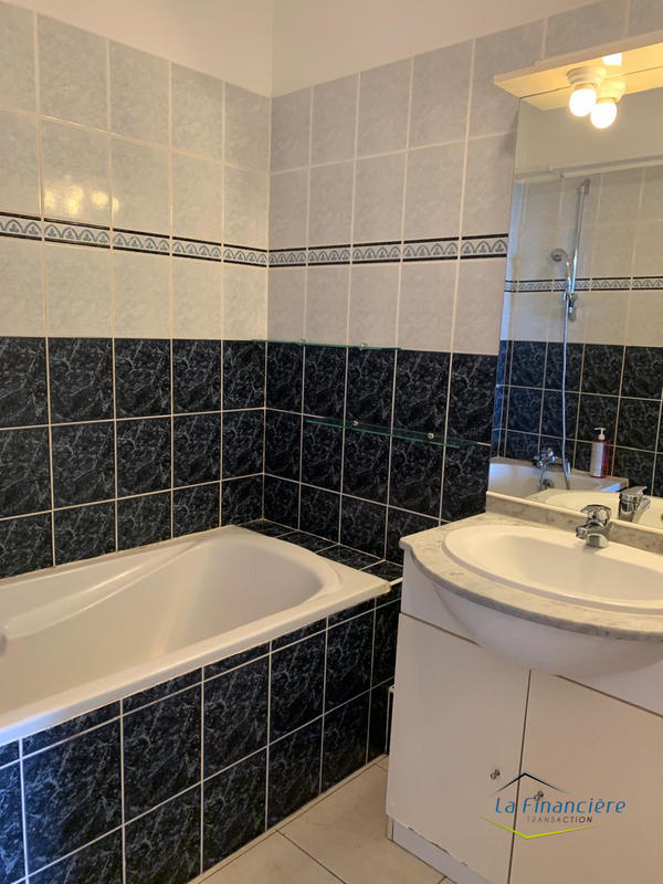 Appartement - 57 m² - 3 pièces