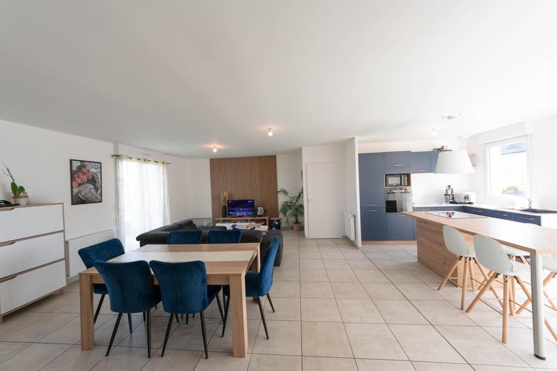 Maison - 90 m² - 5 pièces