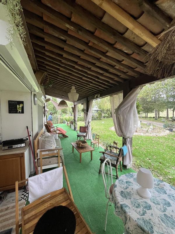 Maison - 204 m² - 6 pièces