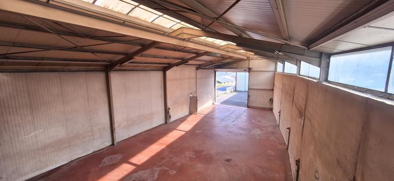 Local commercial - 400 m² - 2 pièces