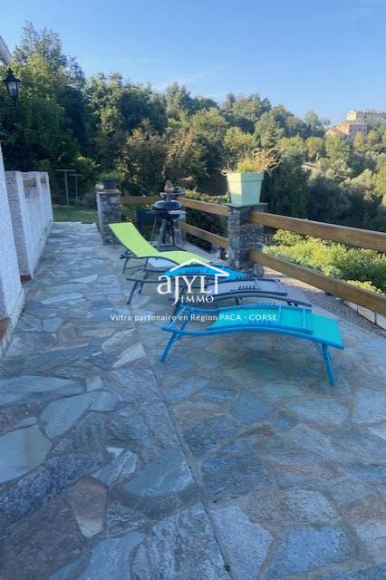 Maison - 134 m² - 5 pièces