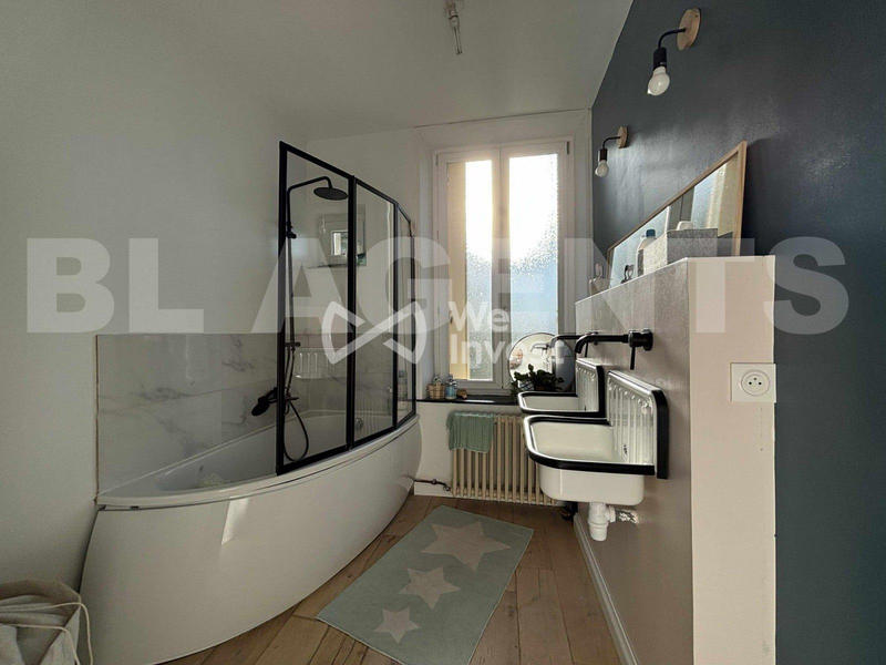 Maison - 98 m² - 6 pièces