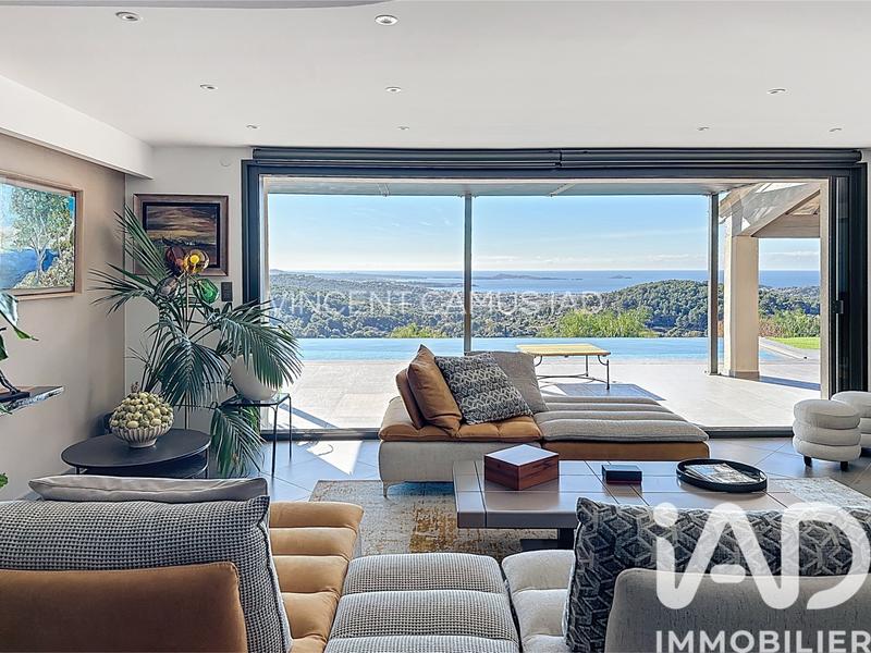 Maison - 270 m² - 7 pièces