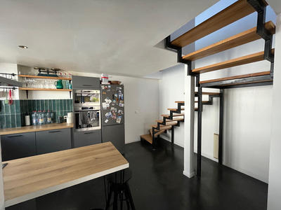 Loft - 80 m² - 4 pièces