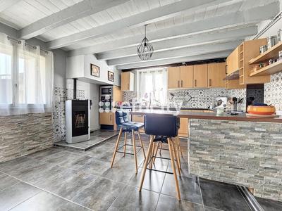 Maison - 153 m² - 5 pièces