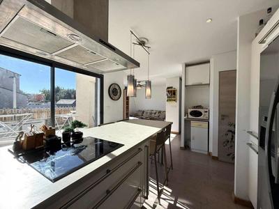 Maison - 88 m² - 4 pièces