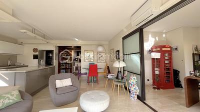 Appartement - 80 m² - 4 pièces